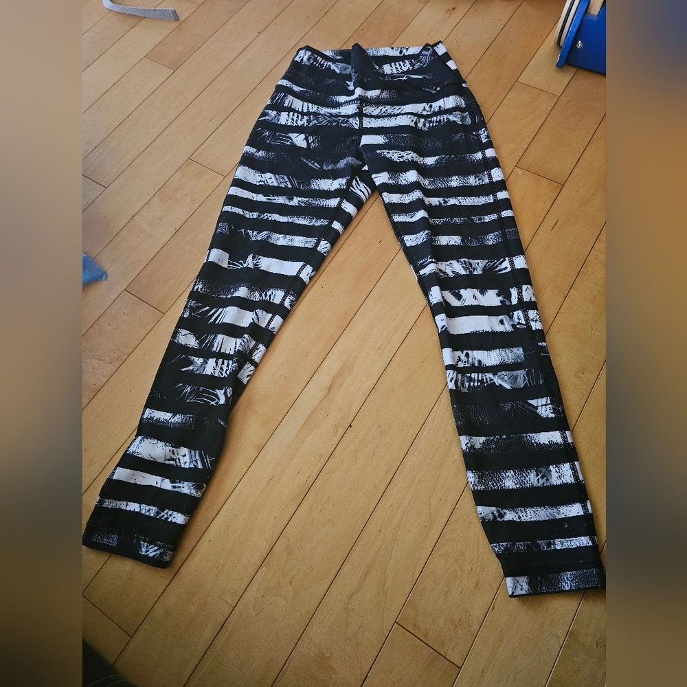Lululemon tights